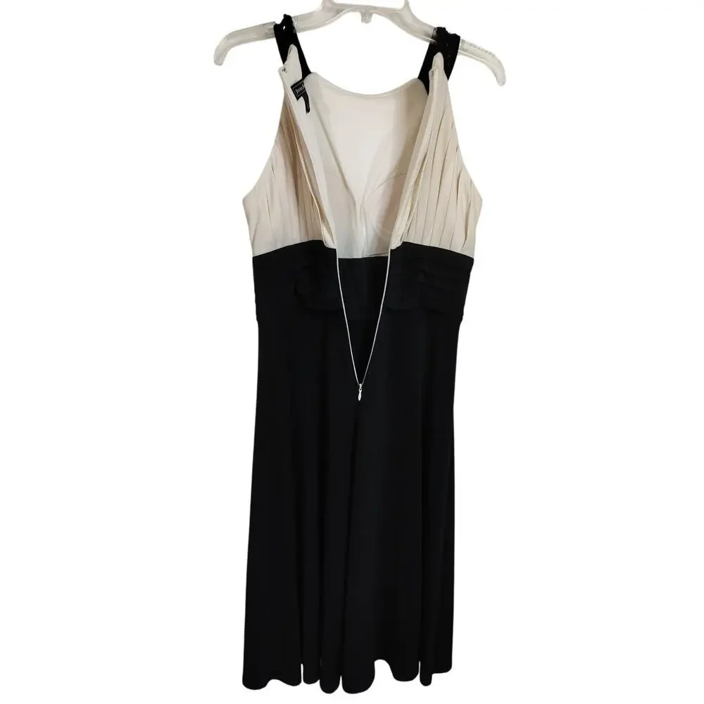 Jessica Howard beautiful sleeveless
